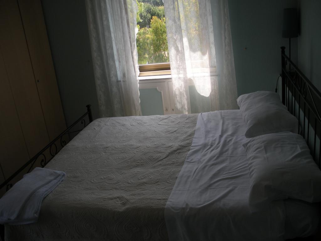Bed and Breakfast Casa Garbata Roma Habitación foto